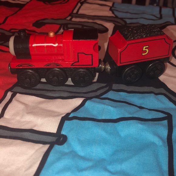 Thomas the Train James & Tender “for display only” - Picture 2 of 7